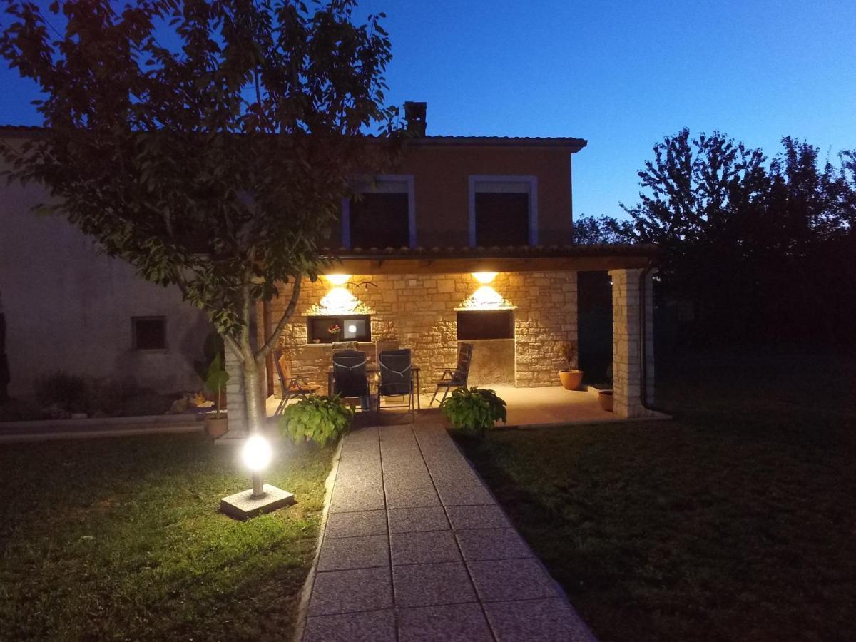 Holiday Apartment Ariella Krizanici Экстерьер фото