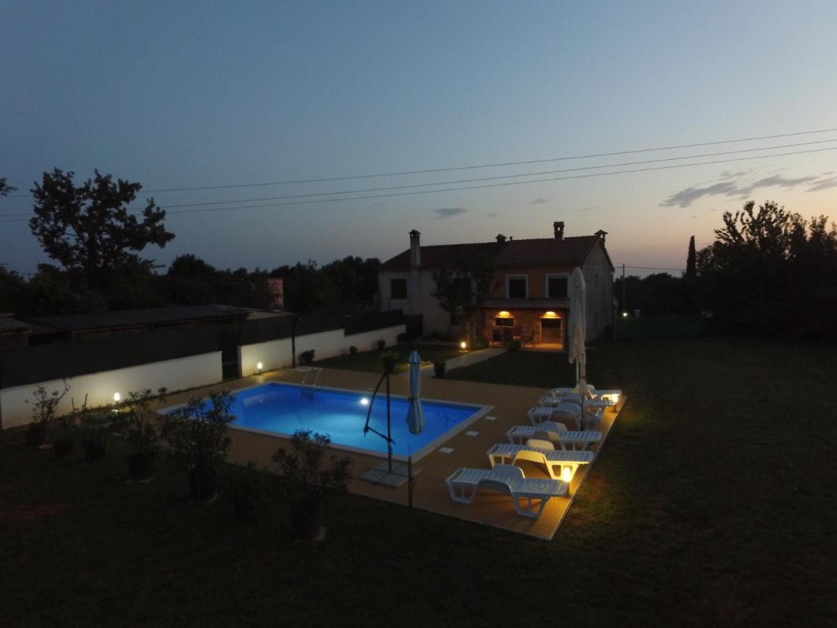 Holiday Apartment Ariella Krizanici Экстерьер фото