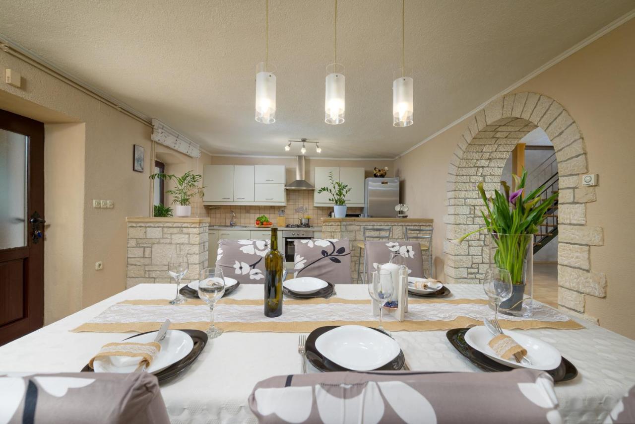 Holiday Apartment Ariella Krizanici Экстерьер фото