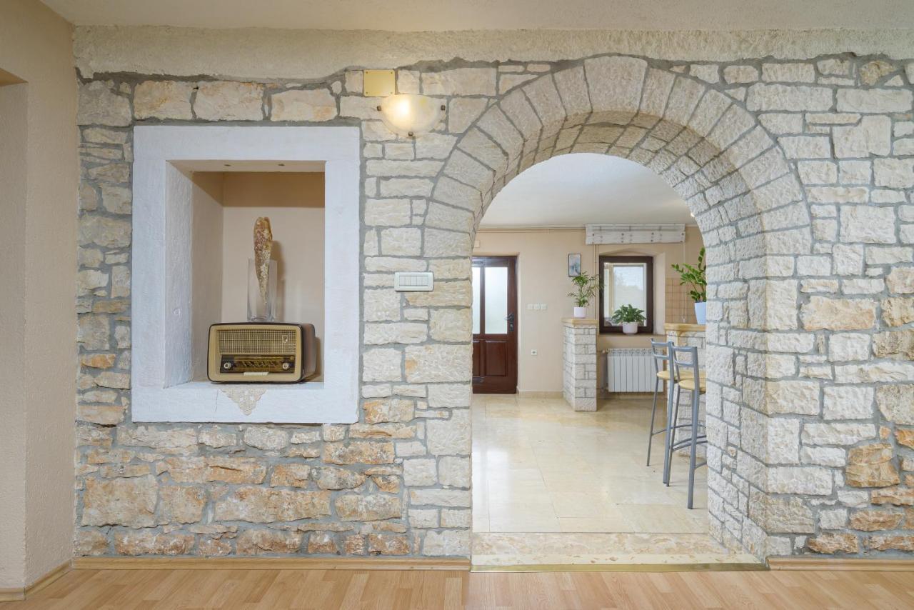 Holiday Apartment Ariella Krizanici Экстерьер фото