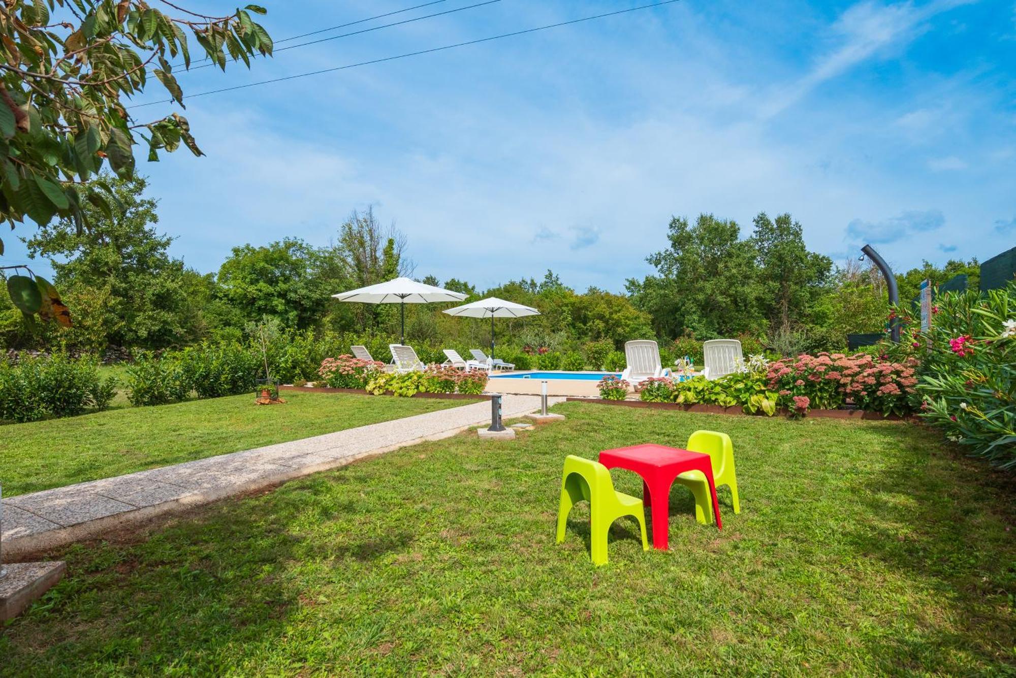 Holiday Apartment Ariella Krizanici Экстерьер фото